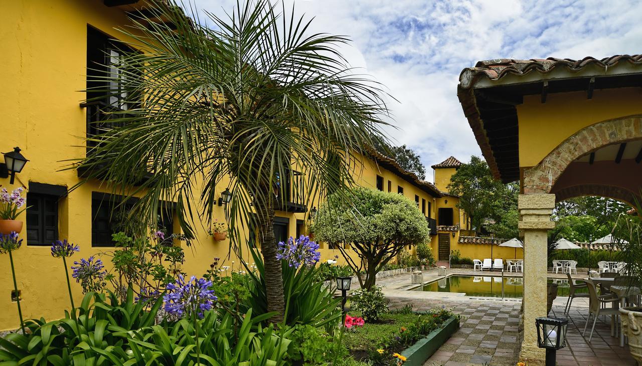 Hotel Hacienda El Salitre ไพพ่า ภายนอก รูปภาพ